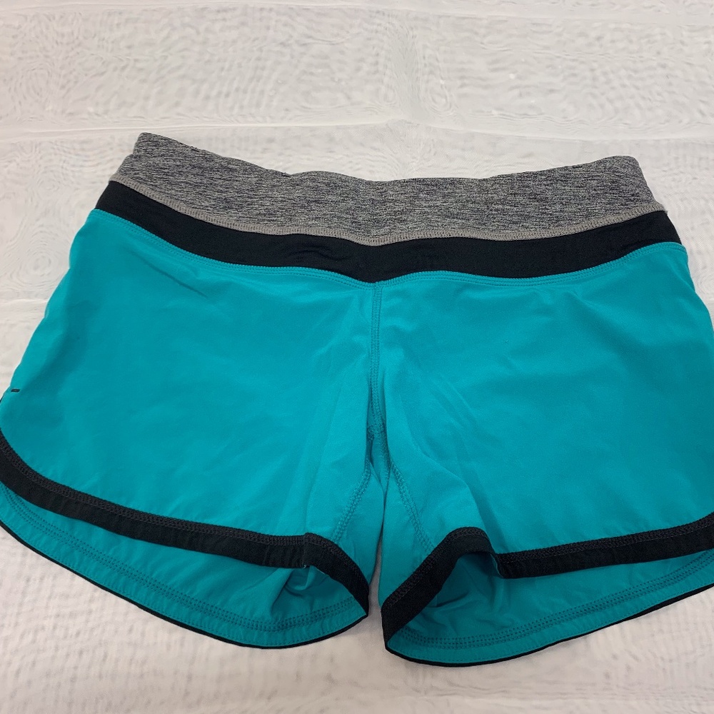Lululemon Athletica Blue / Teal athletic shorts